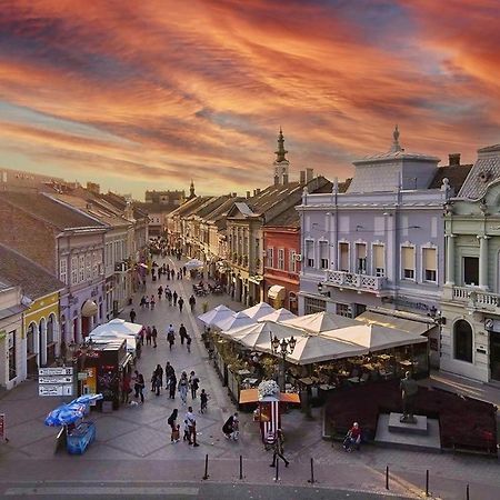 Lux Dabich 1 Leilighet Novi Sad Eksteriør bilde